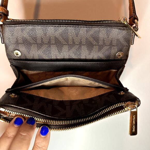 Michael Kors Fulton Crossbody double zip PVC Leather - Picture 5 of 12